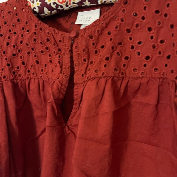 A New Day Rust/Red Flutter Sleeve Keyhole Front - Small - Picture 2 of 6